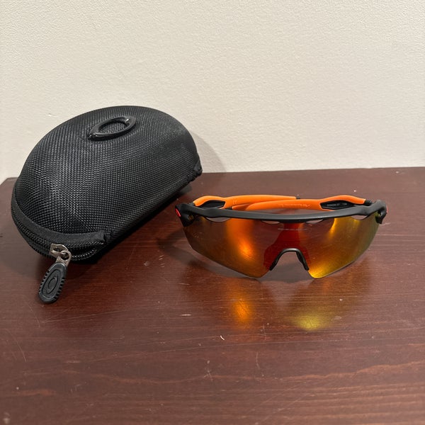Unisex One Size Fits All Oakley Radar EV Sunglasses (New)