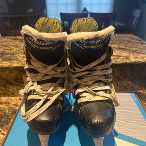 2022 Bauer Supreme M4 Hockey Skates Regular Width Size 2 (Used)