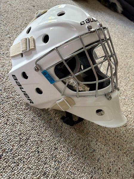 Medium Bauer Helmet (New)