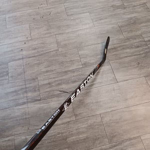 Intermediate Easton Synergy ST Left Hand Hockey Stick Heel Pattern (New)