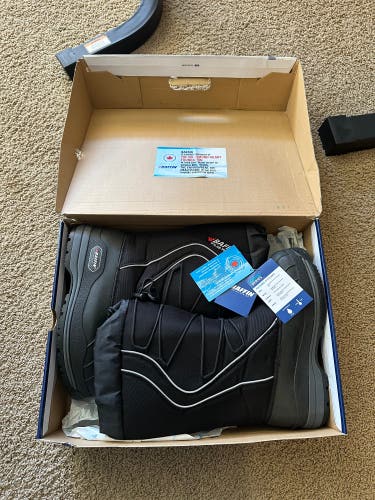 Baffin Icefield Snow Boots *Brand New* Size 10 Men, Size 11 Women