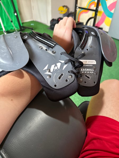 XS Youth All Star SpI40XXS Shoulder Pads (Used)