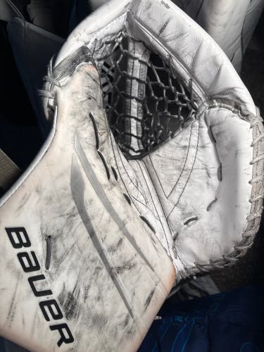 Senior 2023 Bauer Vapor Hyperlite 2 Regular