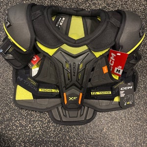 Medium Junior CCM Tacks XF Shoulder Pads (New)