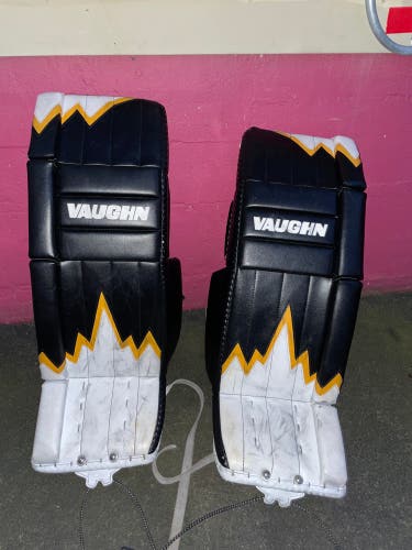 Used 30"+2 Vaughn Velocity Iceberg Pro Intermediate Goalie Leg Pads