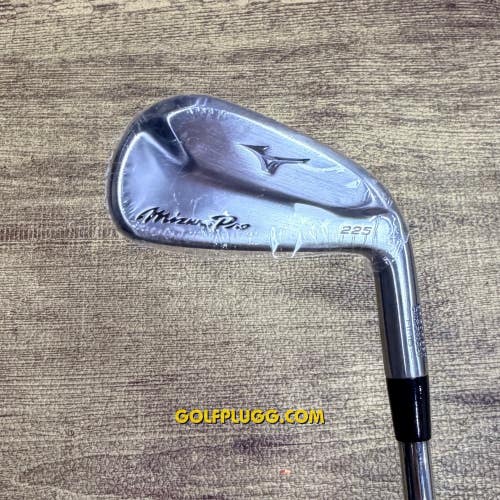 New- 2 Iron- Mizuno Pro 225, Stiff Flex (2423)