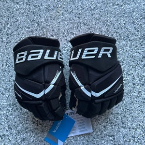 BRAND NEW Bauer Vapor Flypro Gloves 12"