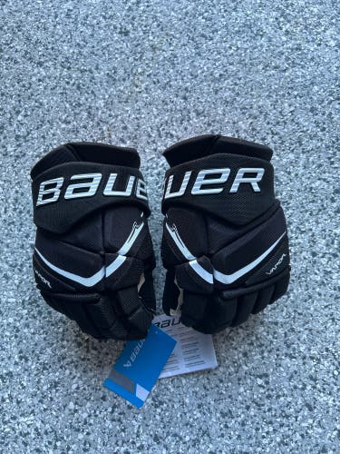 BRAND NEW Bauer Vapor Flypro Gloves 12"