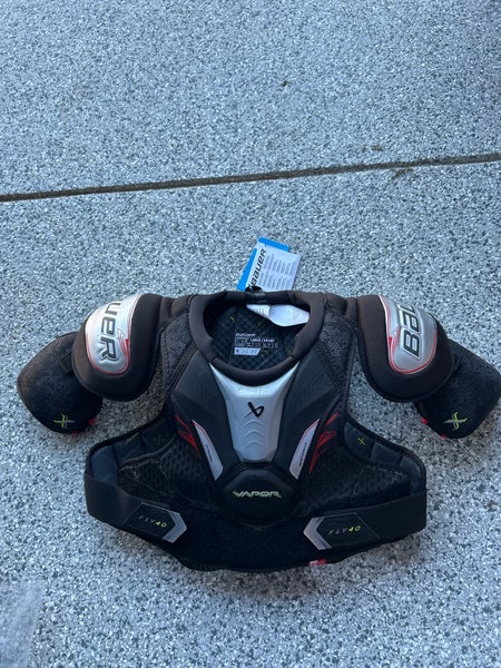 BRAND NEW Intermediate Large Bauer Vapor Fly40 Shoulder Pads