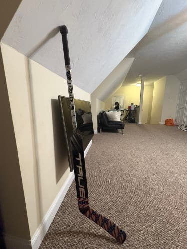 Junior True Hzrdus 7X Left Hand Hockey Stick (Used)