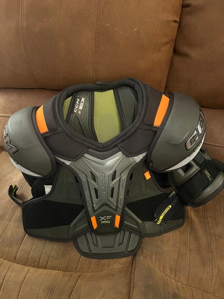 Large Senior CCM XF Pro Shoulder Pads Pro Stock (New)
