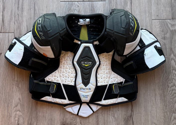 Large Senior CCM Ultra Tacks Pro Shoulder Pads Pro Stock (Used)