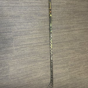 Intermediate Bauer Ag5nt Right Handed Hockey Stick P92M (New)
