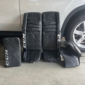 32" CCM Extreme Flex 5.9 Goalie Leg Pads (Used)