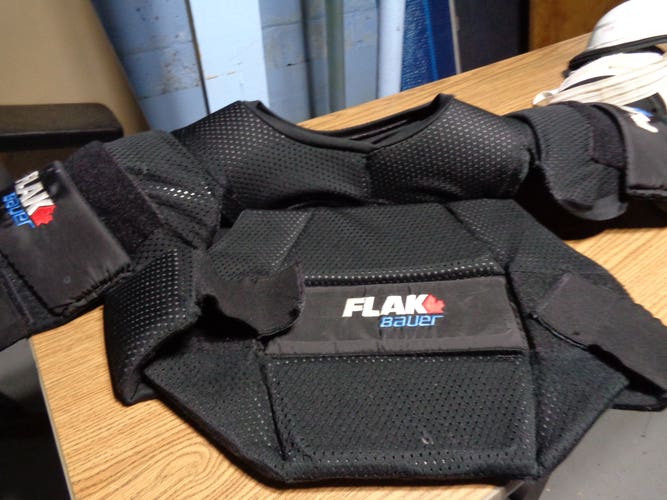 Bauer Flak Shoulder pads