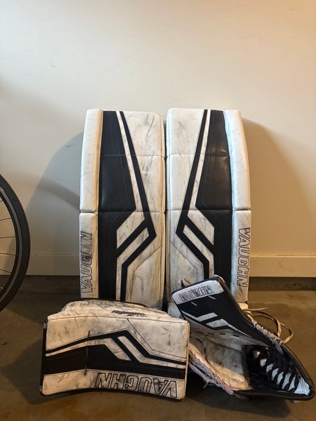 35" 2019 Vaughn Pro V Elite Regular Goalie Full Set (Used)
