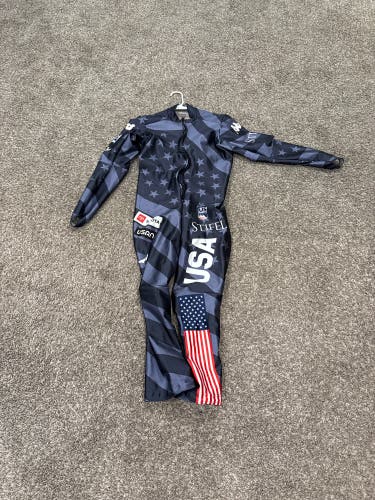 Men's XL Ski Suit (Used)