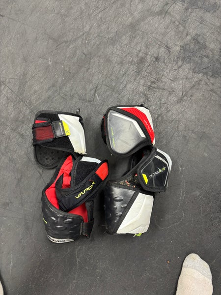 Senior Medium Bauer Vapor Hyperlite Elbow Pads (Used)