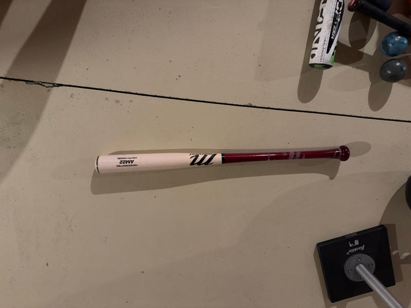 Marucci Bat (-8) 23 oz 31" (Used)