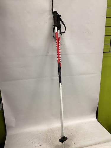 Used Defiance JUNIOR Boys DH Ski Pole White/Black/Red 105 cm / 42 in 11851-S000038857
