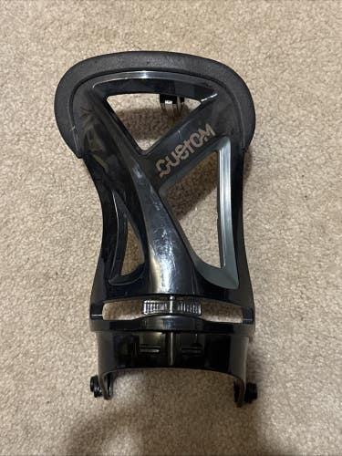One Custom EST Snowboard binding High Back Small Right Black