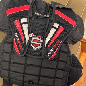 2023 Large Mckenney Pro Spec 470 Goalie Chest Protector (Used)