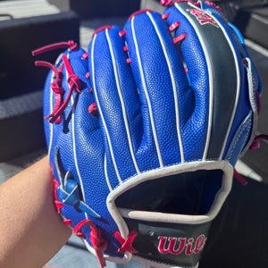 Mookie Betts 2024 Wilson RH Outfield A2K Baseball Glove 12.5" (New)