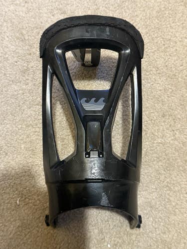 One Burton Freestyle Snowboard binding High Back Medium Black