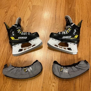 2024 Bauer Supreme M4 Hockey Skates Regular Width Size 1 (Used)