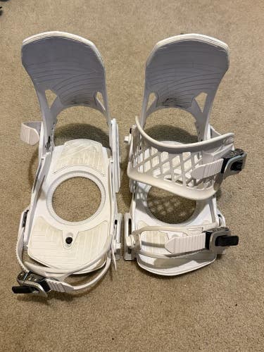 M8trix Snowboard Bindings  Large For Parts
