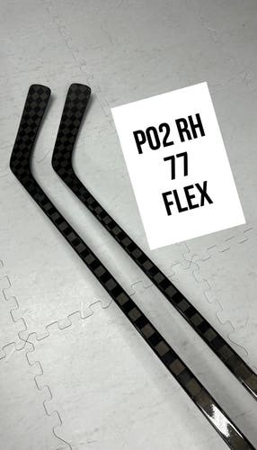Senior(2x)Right P02 77 Flex Lidstrom ProBlackStock™ Unbranded Blackouts Pro Stock Hockey Sticks