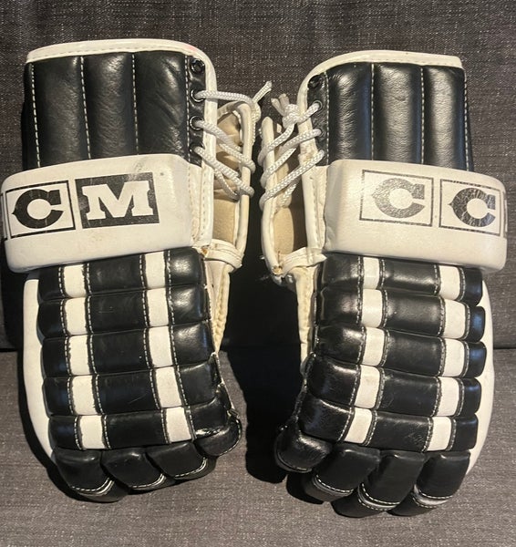 CCM HG1500 Gloves 14" (Used)
