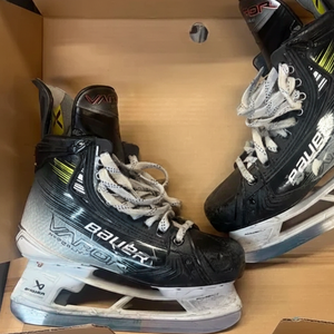 Bauer Vapor Hyperlite 2 Hockey Skates - pixallo.store