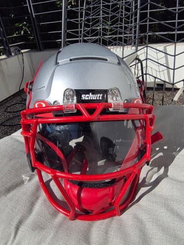 Large Youth Schutt F7 LX1 Helmet (Used)