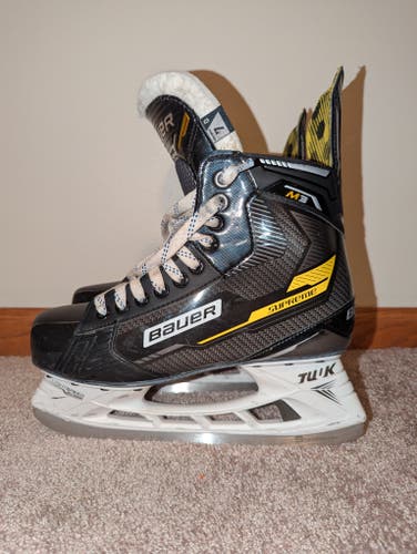 2024 Bauer Supreme M3 Hockey Skates Regular Width 7 (Used)