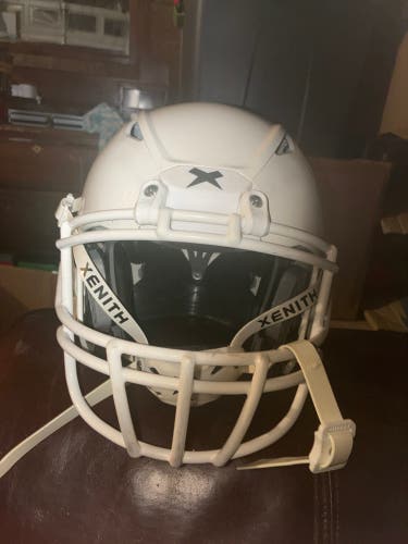 Large Youth Xenith Shadow Helmet (Used)