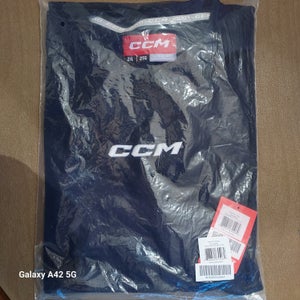 Blue XXL Adult Unisex CCM 5000 Practice Jersey (New)