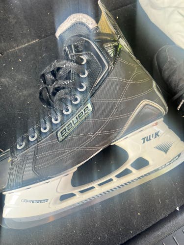 Bauer Nexus 1000 Hockey Skates Regular Width Pro Stock 10.5 (used)