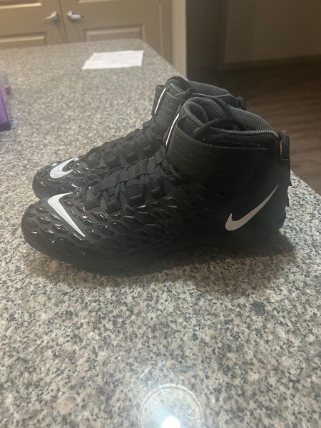 Men's Size M 11.5 (W 12.5) Nike Force Savage Pro 2 Mid Top Turf Cleats (New)
