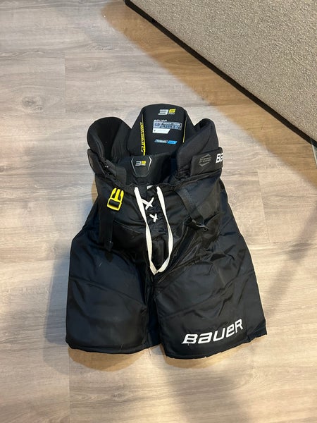 Senior Medium Bauer Supreme 3S Pro Hockey Pants (Used)