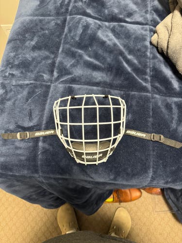 Medium Bauer Profile II Facemask Full Cage (New)
