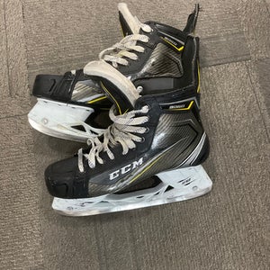 Used CCM 9060 Senior Hockey Skate Black Senior 9.5 11614-S000223383