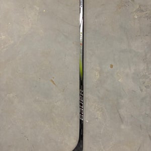 Junior Bauer Vapor Hyperlite 2 Right Handed Hockey Stick P92 (New)
