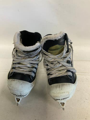 Used Bauer SUPREME ONE.7 Junior Goalie Skate Junior 02.5 11823-S000034899