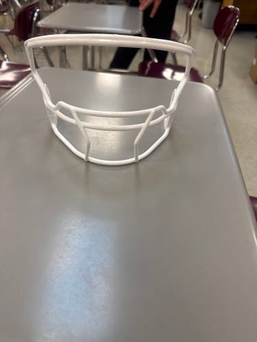 Medium Adult Riddell Axiom Helmet (Used)