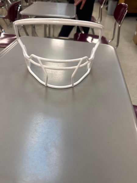 Medium Adult Riddell Axiom Helmet (Used)