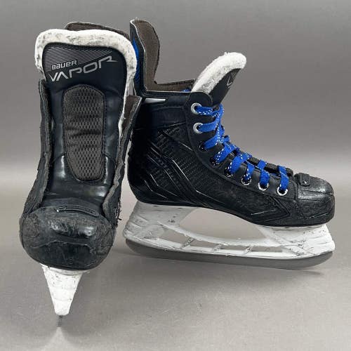Bauer Volt Size 2 Junior Hockey Skates