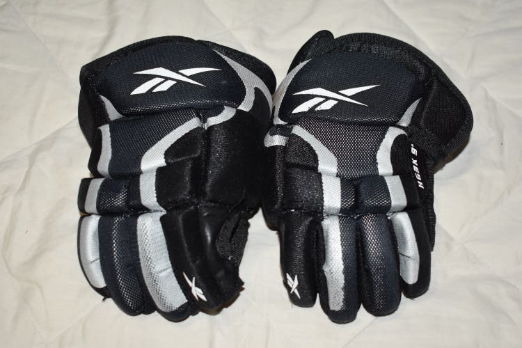 Reebok 3K Kinetic Fit Hockey Gloves, 9 Inches - Great Condition!