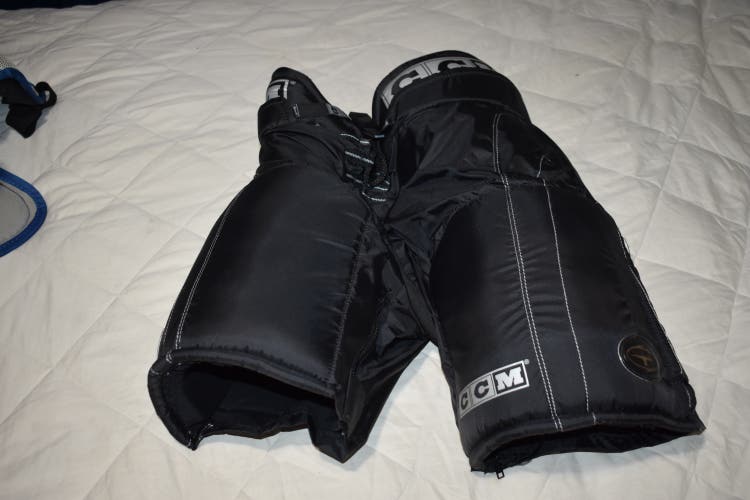 CCM Tacks 492 Hockey Pants, Black, Junior Large - Like New!