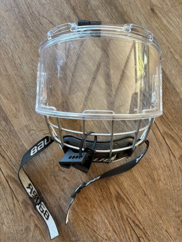 Bauer visor cage hybrid medium